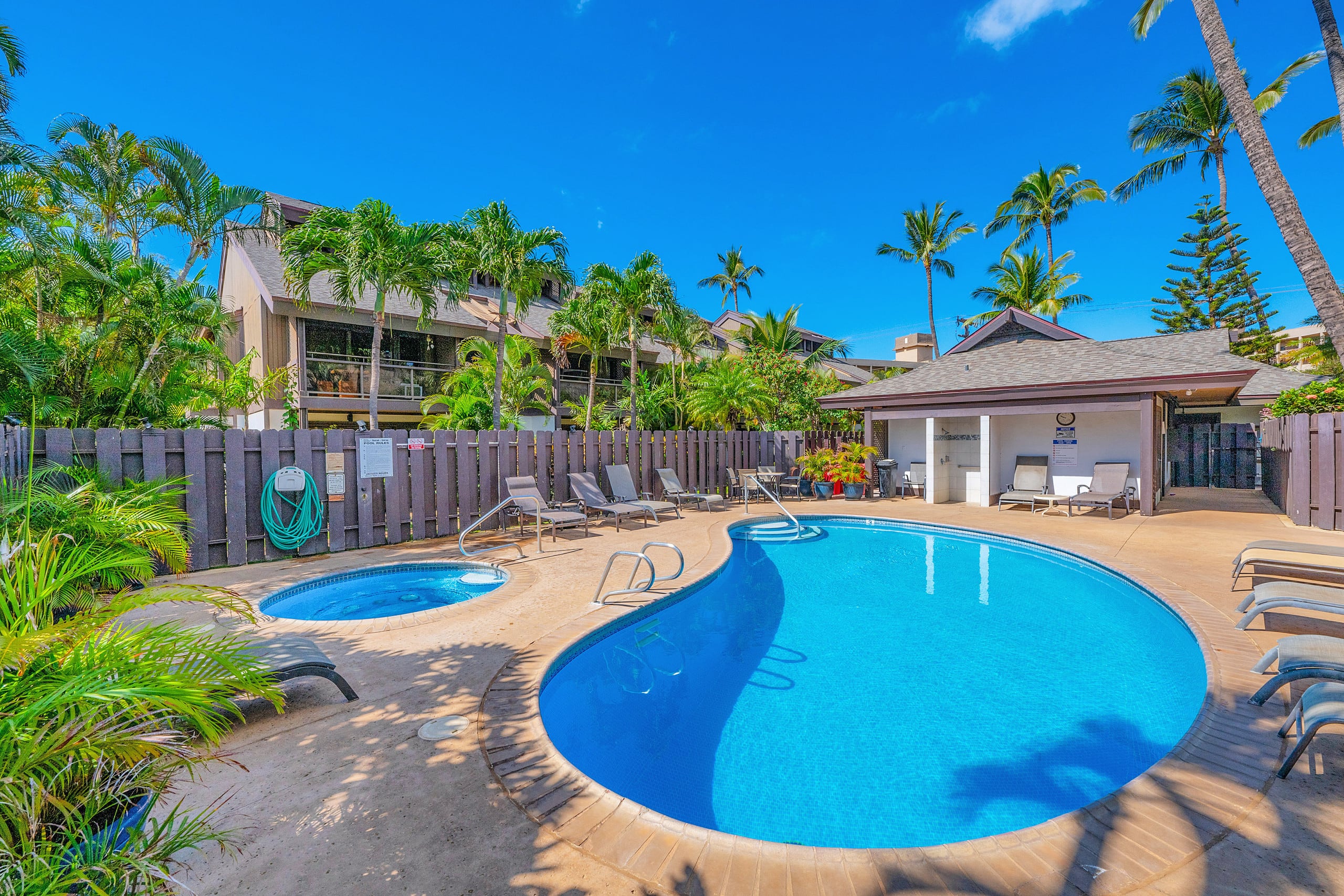 Tropical Zen Escape Modern 1BR Steps from Beach - Image 35