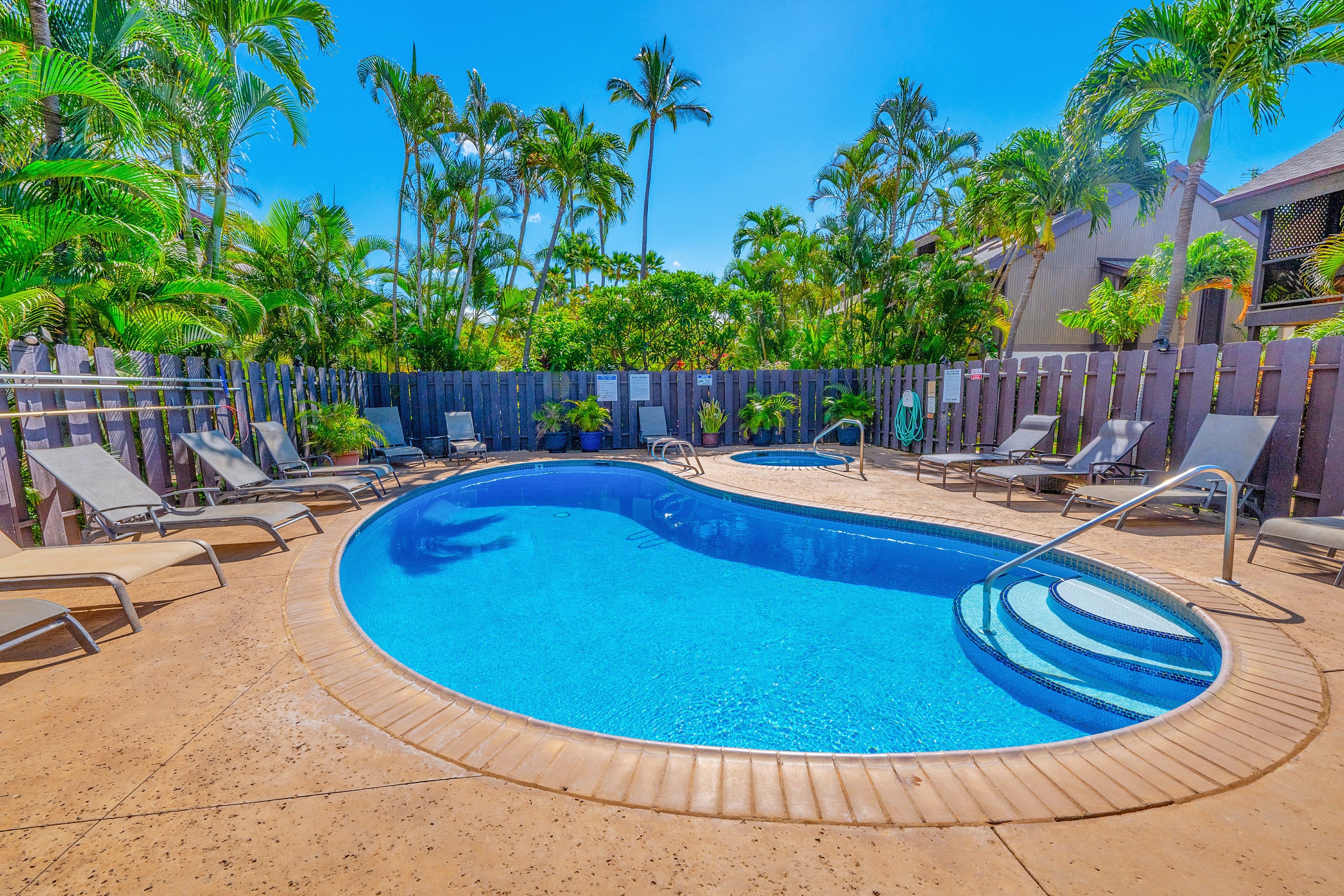 Tropical Zen Escape Modern 1BR Steps from Beach - Image 31