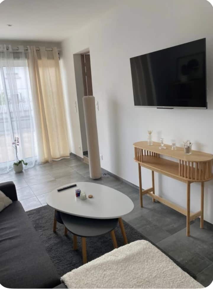 Maison Cosy 3 Chambres,1.5 Km De L'aéroport - Rezé