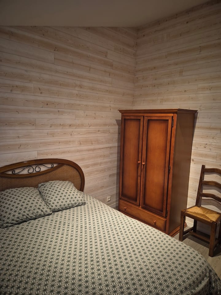 საძინებელი 1