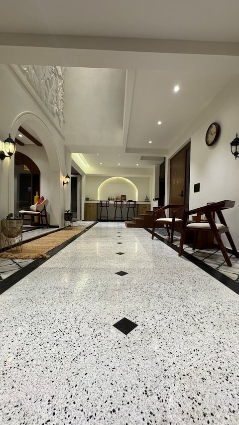 Casa Valterra: 4BHK Spanish Inspired Home+PVT pool