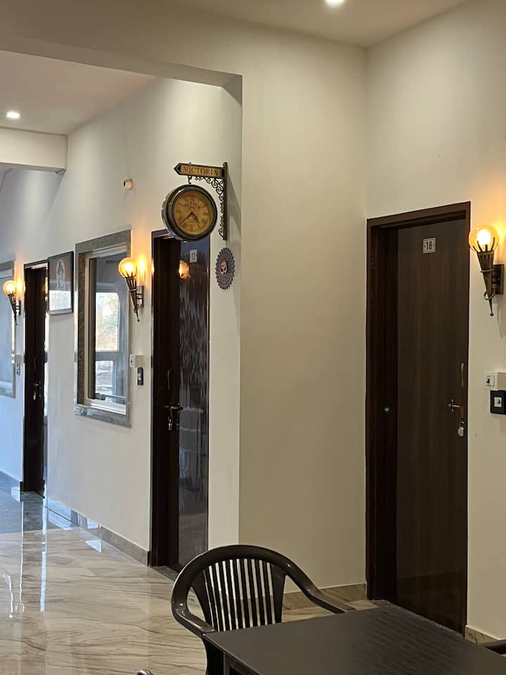 Shri Ladli Stays Inn - Vrindavan