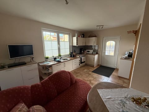 Leistungsstarkes Airbnb: Cozy apartment & terrace near the Baltic Sea in Börgerende Rethwisch