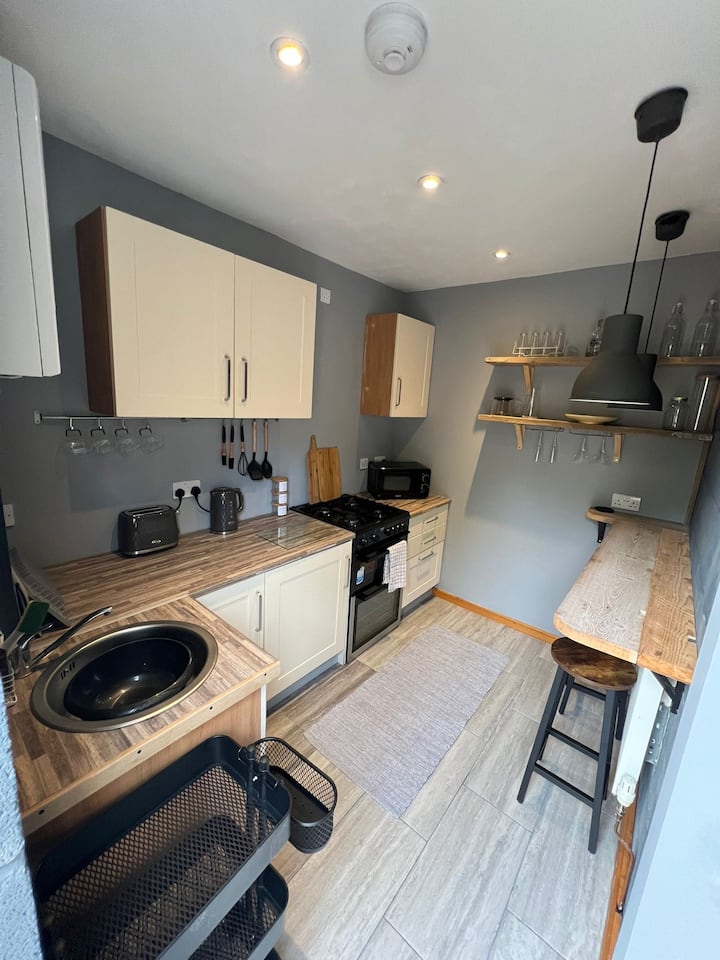 Stylish Garage Conversion - Quiet & Modern Comfort - Telford