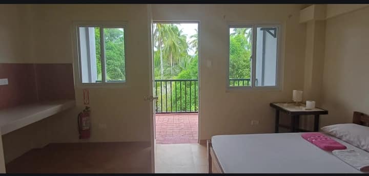 Suki Beach Resort 3-2 Standard Aircon Room - Matnog