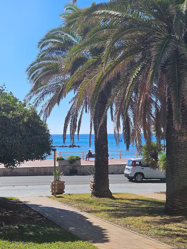 Casa Fronte Spiaggia - Santa Marinella