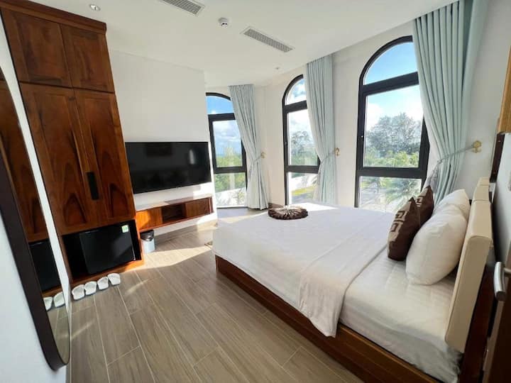 נוף מהכניסה