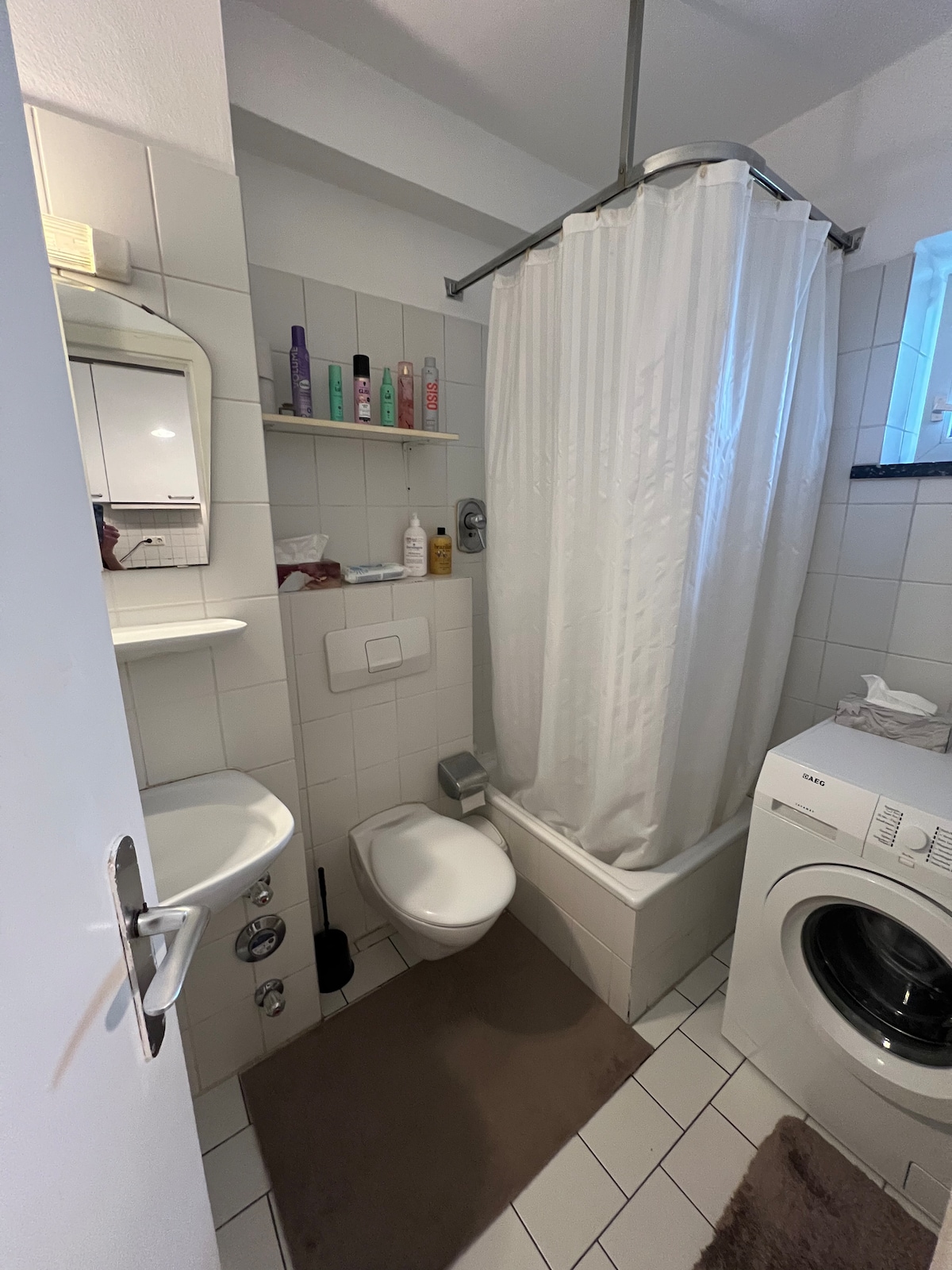 Cozy city apartment. Ideal for work and leisure.