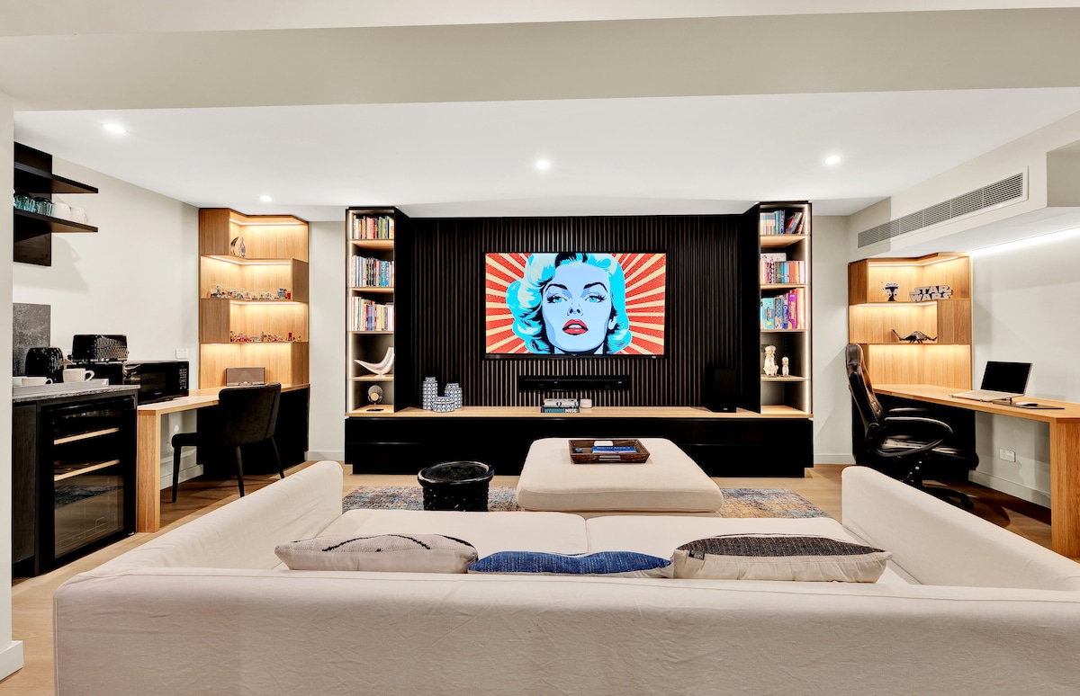 Top performing Airbnb: Magnificent 1BR/1Bath Unit in Elwood by Beach in Elwood