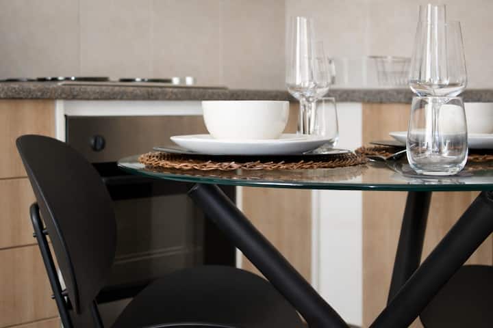 Luxurious Suite | Pool | Wifi | Secure Parking - Midrand