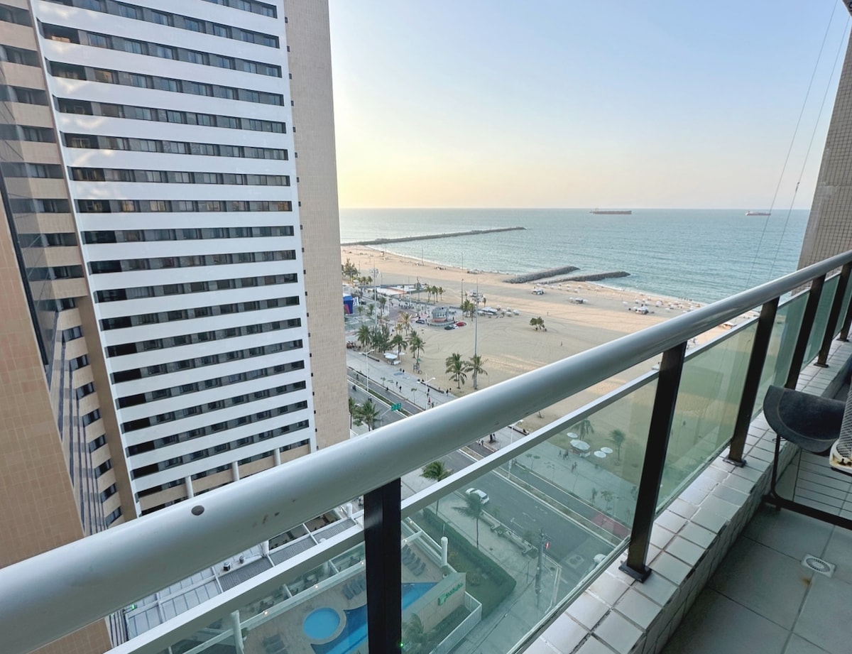 Foto do anúncio de Suíte de frente pra praia no Meireles em Beira Mar, Fortaleza