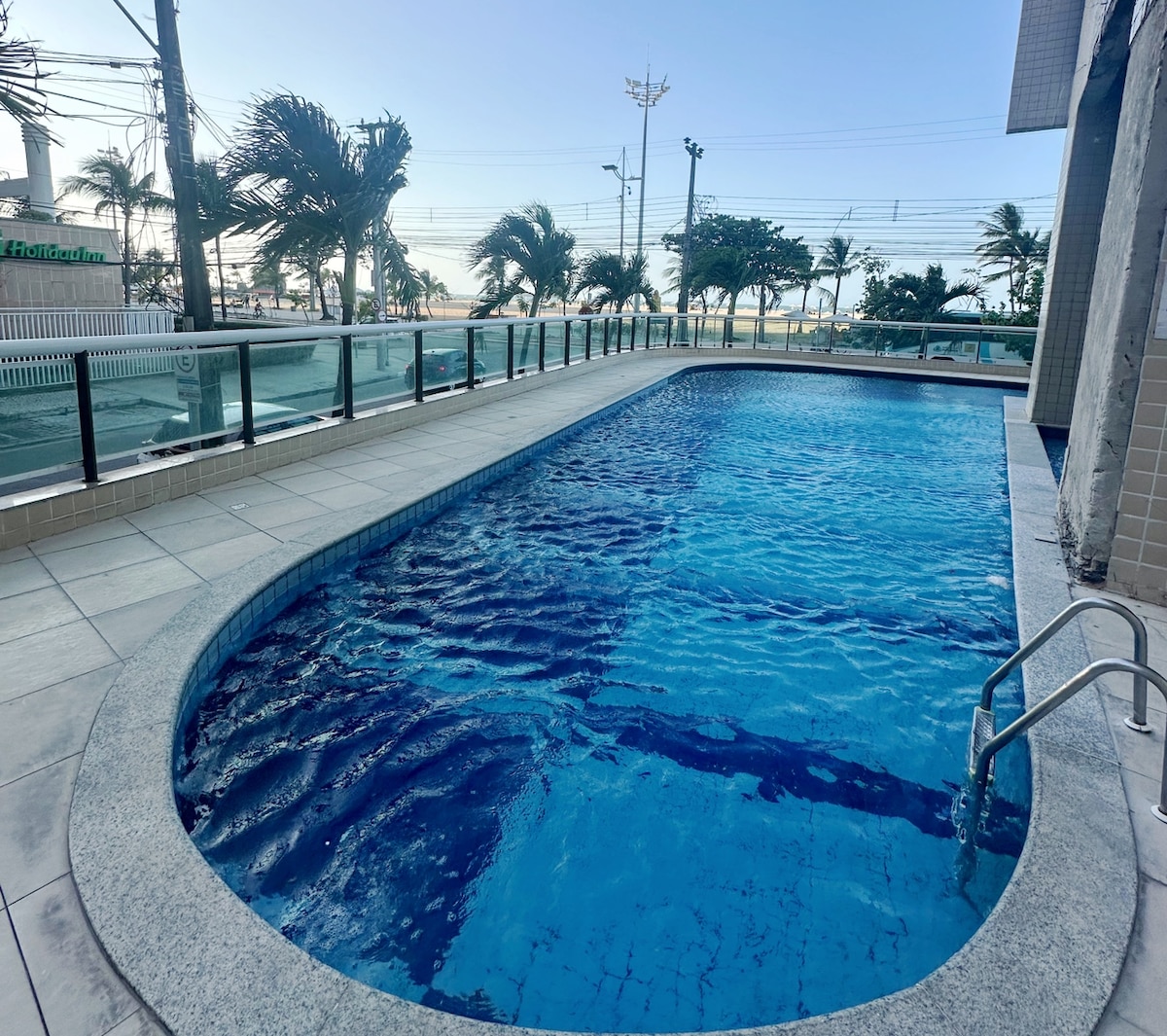 Foto do anúncio de Suíte de frente pra praia no Meireles no meireles