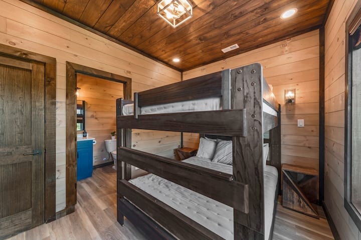 الحمام الرابع