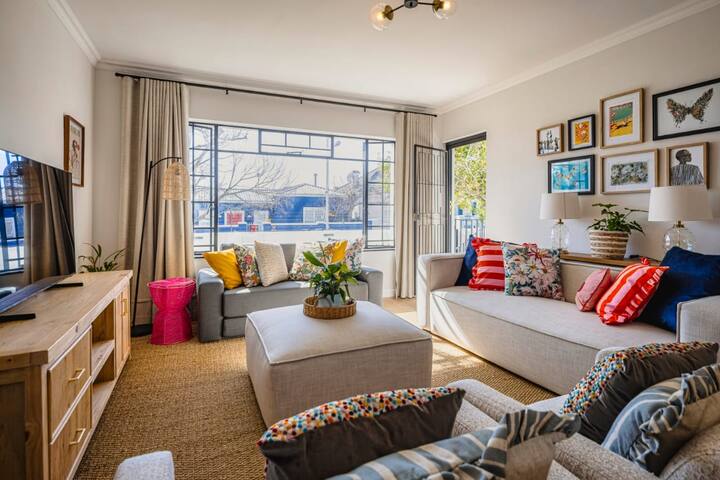 Sublime garden apartment in the heart of Claremont