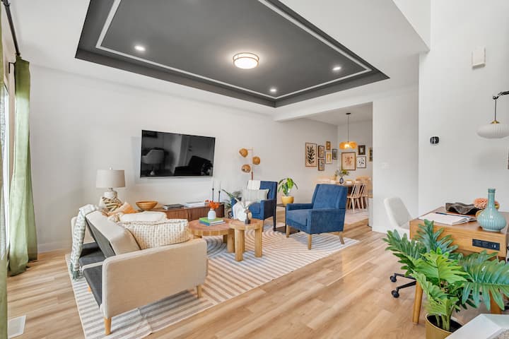 Wem Family Retreat | Hot Tub | Sleeps 11 - Spruce Grove