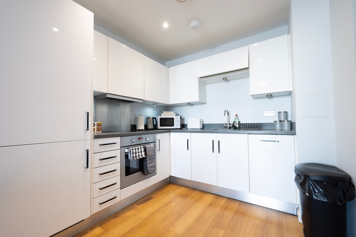 Flat 520 Boathouse