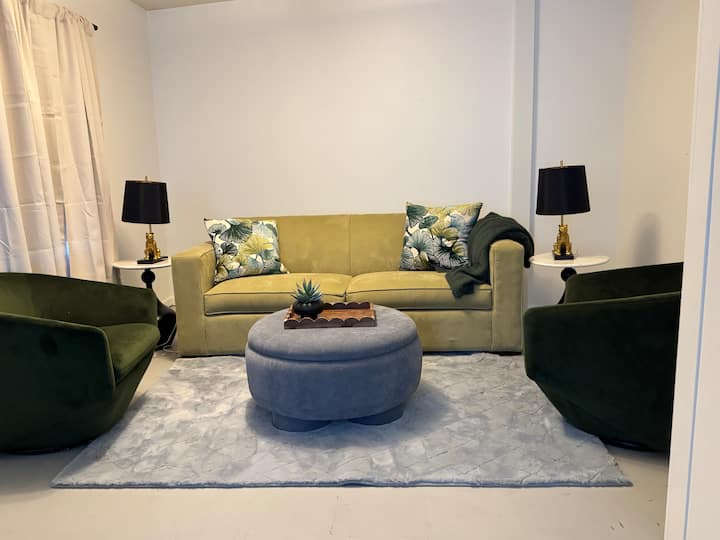 Stylish 1-bedroom Apt W Sofa Bed On Private Beach - Manistee, MI