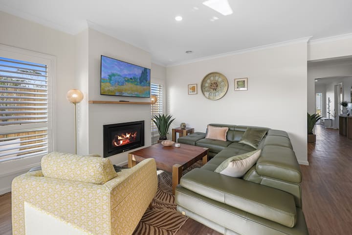 Designer Luxury Retreat With Private Sauna - Warrnambool