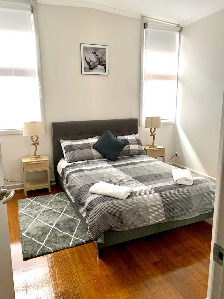 Cozy, Unique 2 Bedroom Home In Beaufort Vic. - Beaufort
