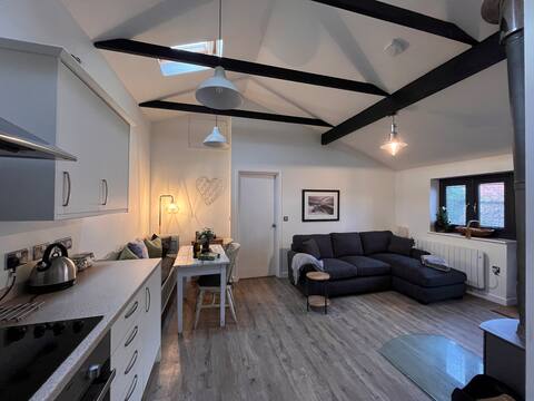 Top performing Airbnb: Sleeps 4 walk to beach pub & park & dog friendly in Brancaster