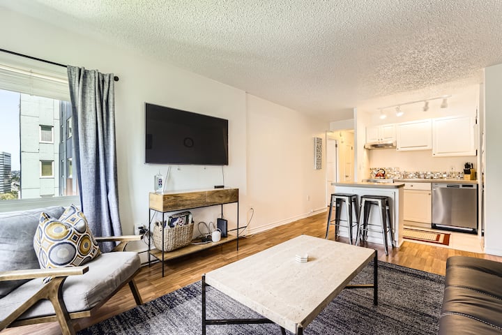 1br Condo By Convention Center, Downtown, Caphill - Seattle, WA