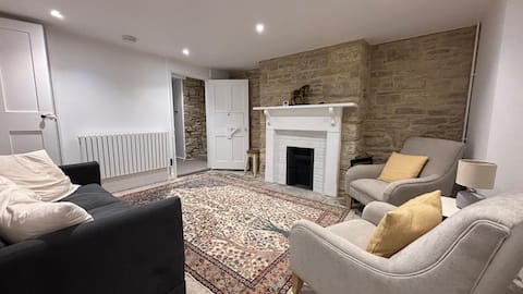 Top performing Airbnb: Beautiful 2-Bedroom Stone Cottage in Dorset in Purbeck