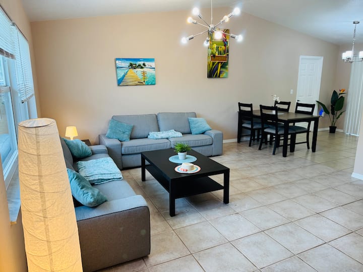 Summertime Vacation Villa Larkspur - Port Charlotte