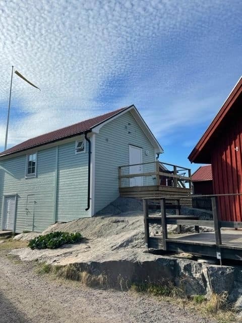 The basement cottage