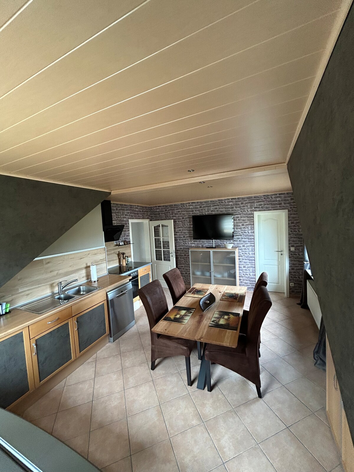 Attic apartment with high-quality equipment