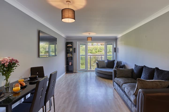 Modern, Stylish & Cosy Flat, Metres From The Beach - Mawgan Porth