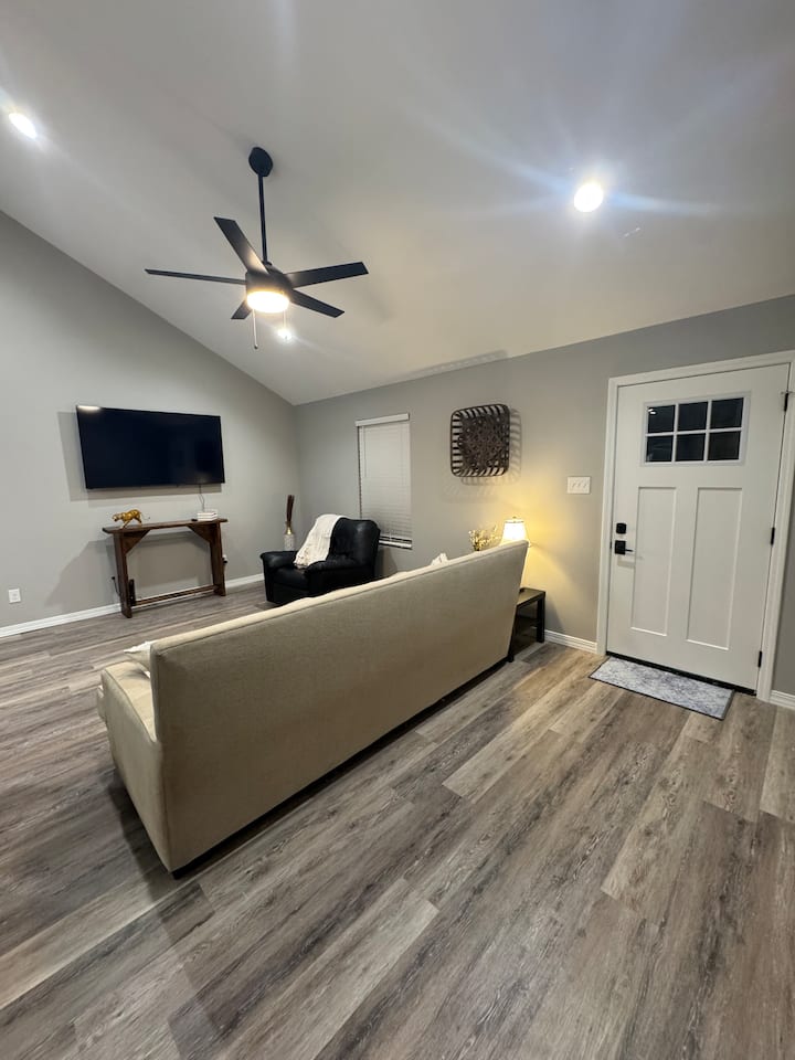 Brand New Ruston Retreat– 4br/4.5ba, Sleeps 8 - Ruston, LA