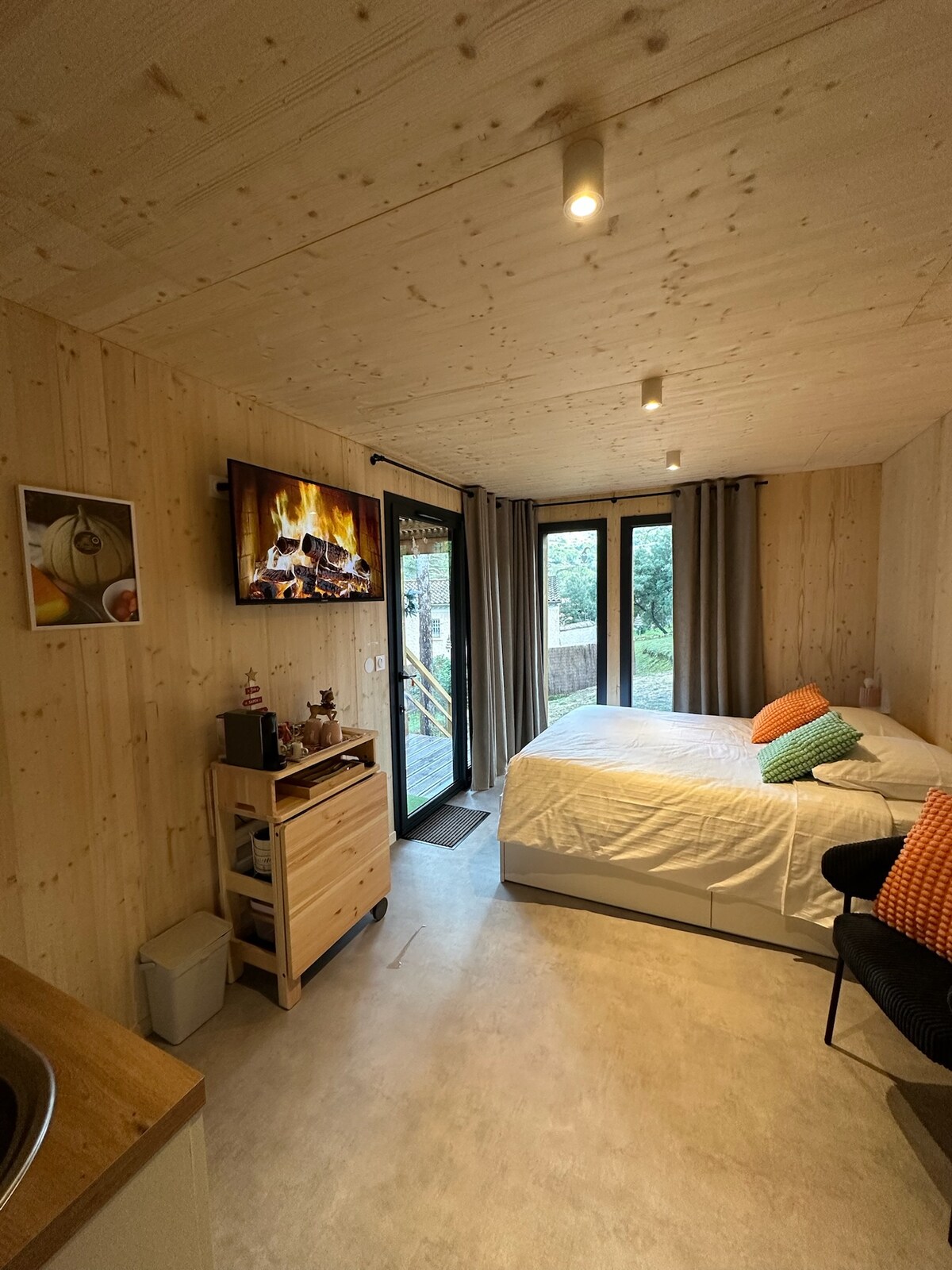 Top Airbnb: Cabin in the Luberon -Bird in Provence in Cavaillon