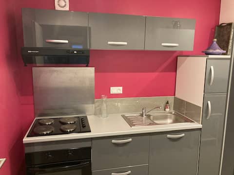 Popular Airbnb listing: Le Bourget cozy 3-star apartment, beach, Technolac and lake view in Le Bourget Du Lac