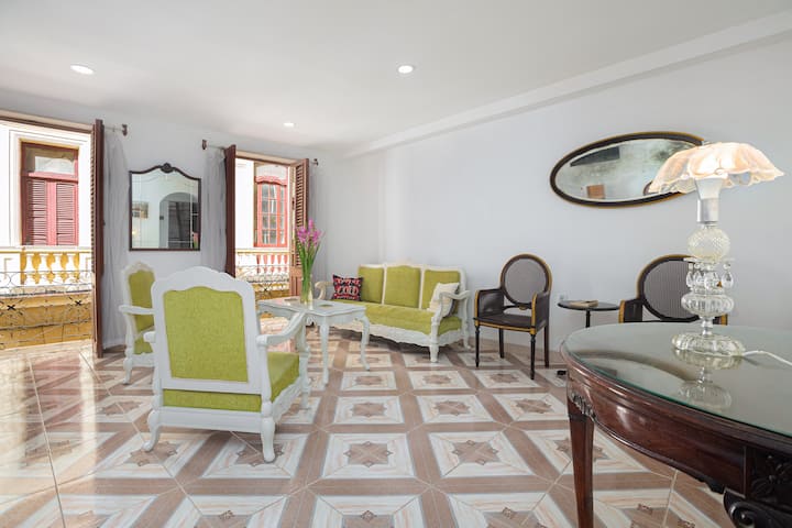 Dream Place/rare Power Outages/wififree/5br+6bath - Havana