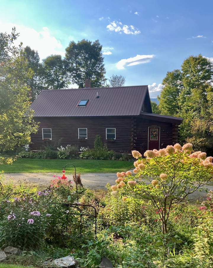 Quiet, Secluded Cabin In The Woods Of Vermont - Vermont