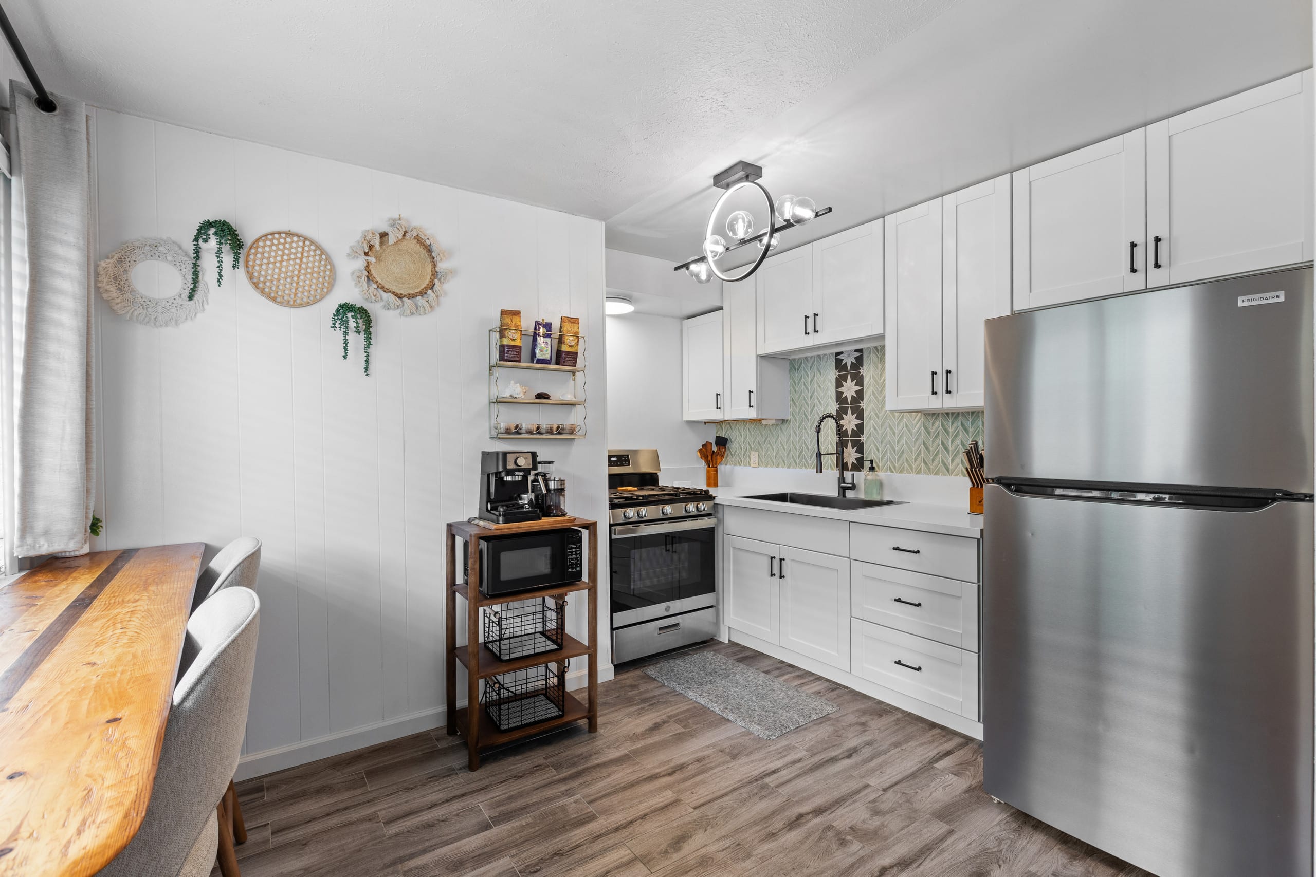 Condo in Hilo · ★4.81 · 2 bedrooms · 3 beds · 1 private bath - Image 9
