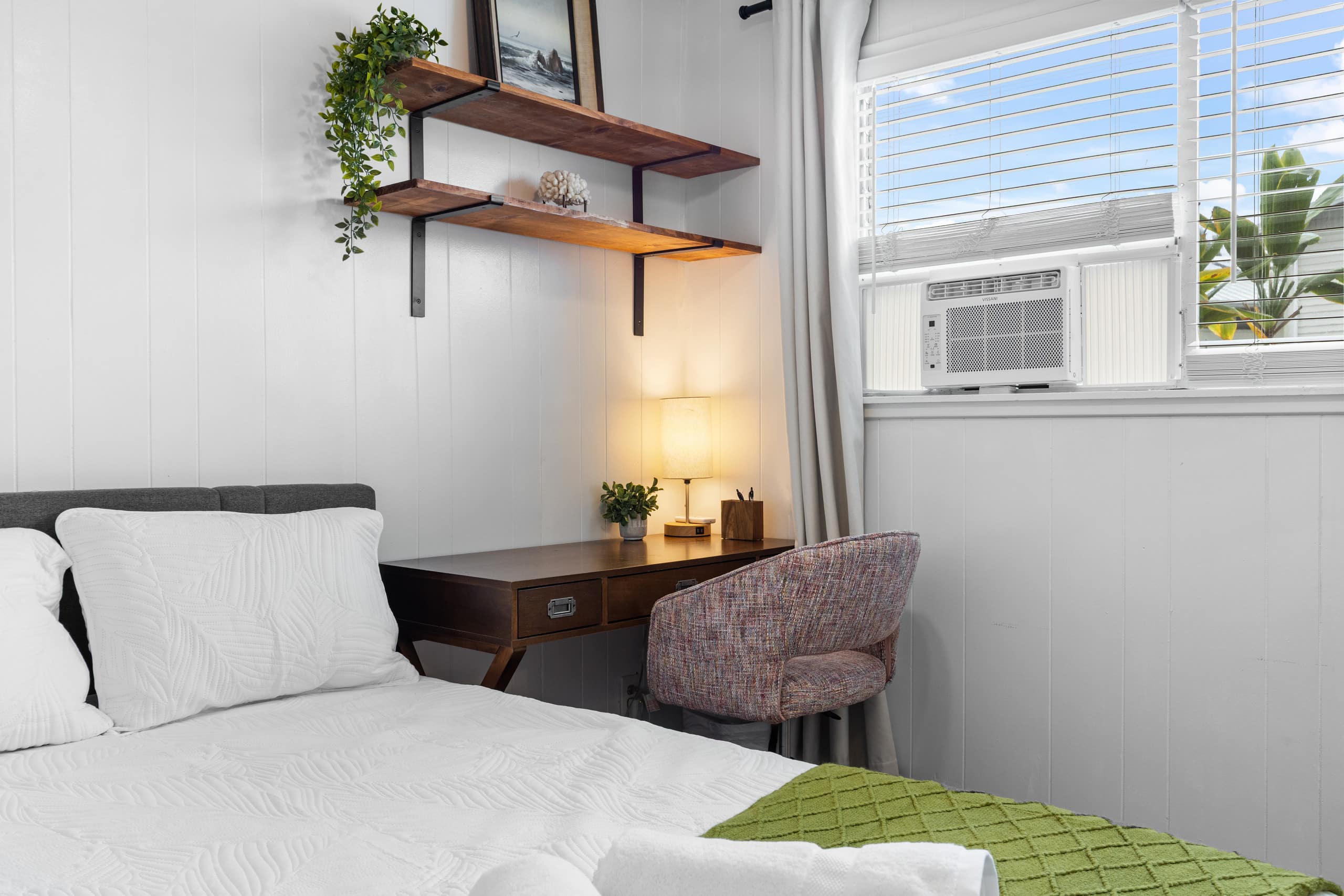 Condo in Hilo · ★4.81 · 2 bedrooms · 3 beds · 1 private bath - Image 2