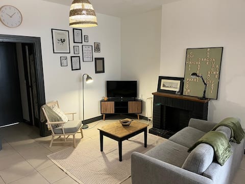 Successful Airbnb property: Nice retro apartment. in Calais