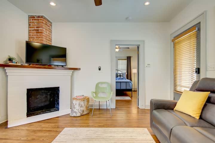 Cherry St Tulsa | 2br • Walk To Dining & Shops - Tulsa, OK