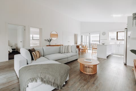 Top Airbnb: The Island Hideaway, Central Location in Cowes