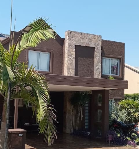 House in a private neighborhood. Sleeps 9 people
