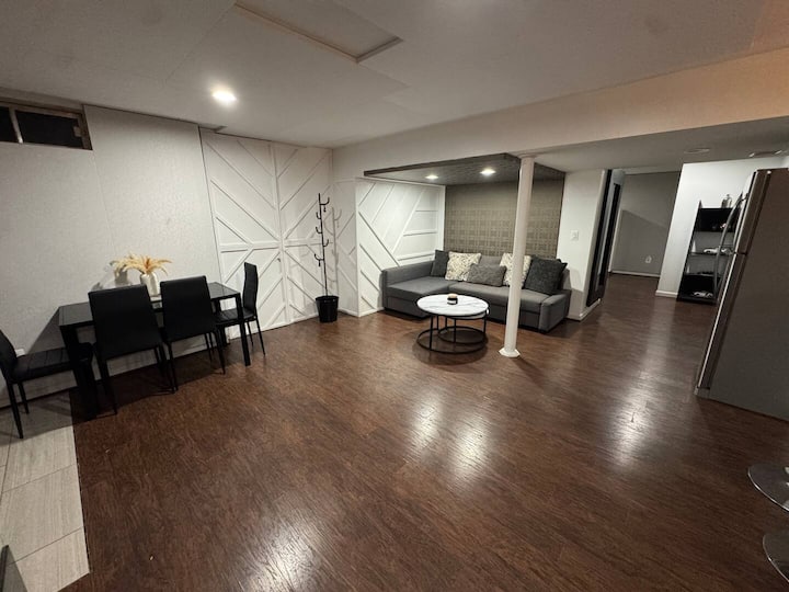 2-room Basement Apt- Private Kitchen & Backyard - Dumfries, VA