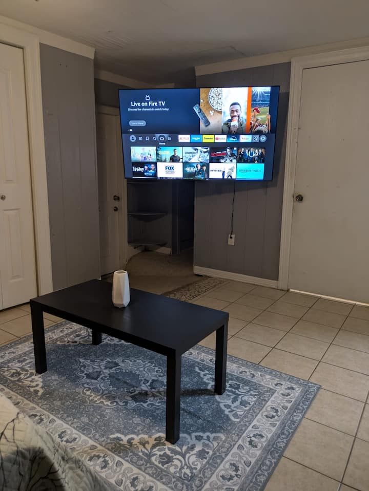 Cozy Renovated Apartment For 2 | Wi-fi & Parking - Harlingen, TX