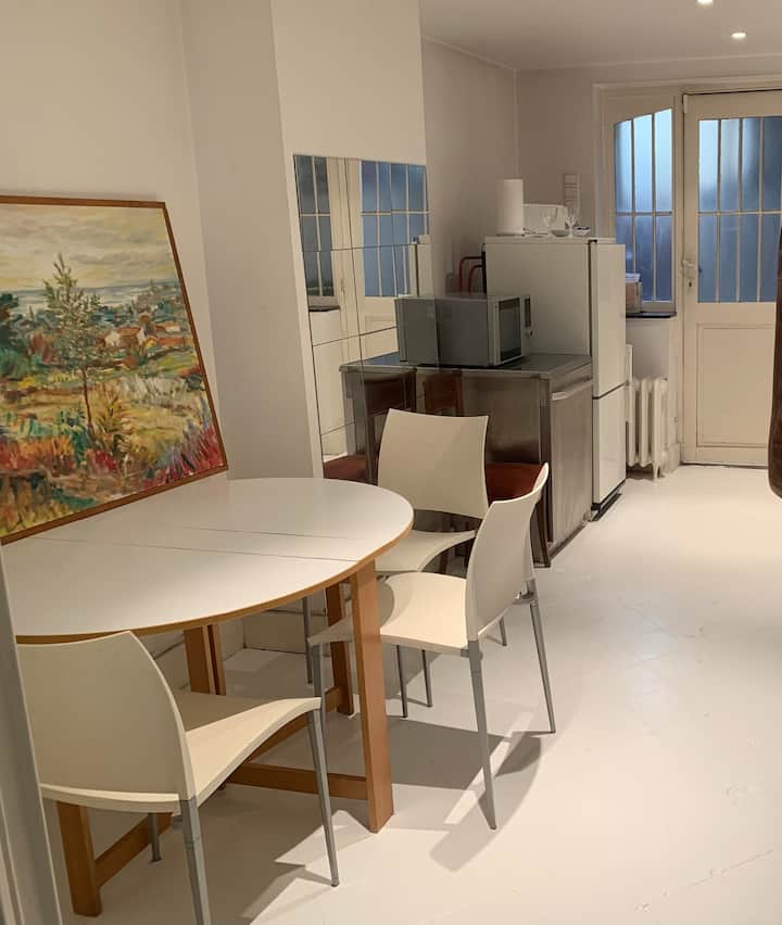Heart  Eu Hqprivate Room+bathroom+kitchenette+work - Brussels