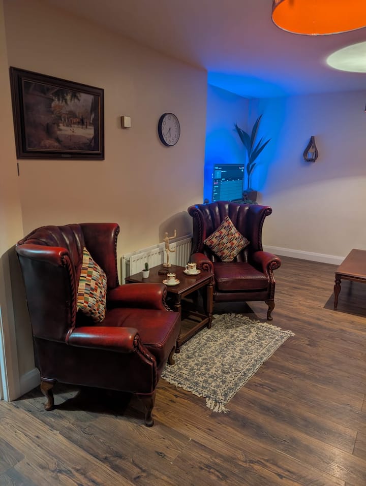 Benny's Hideout - City Centre - Parking - 2br - Belfast