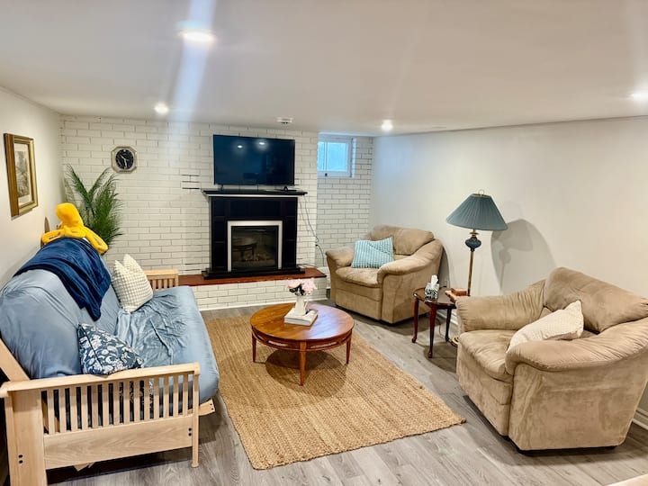Cozy Country Retreat Near Peterborough + Trails - 피터버러