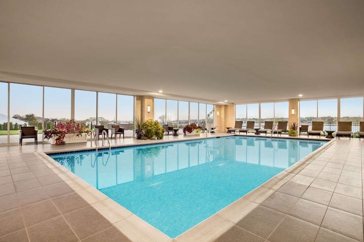 Wyndham Newport | Exec Suite | 2 King Beds - ニューポート, RI
