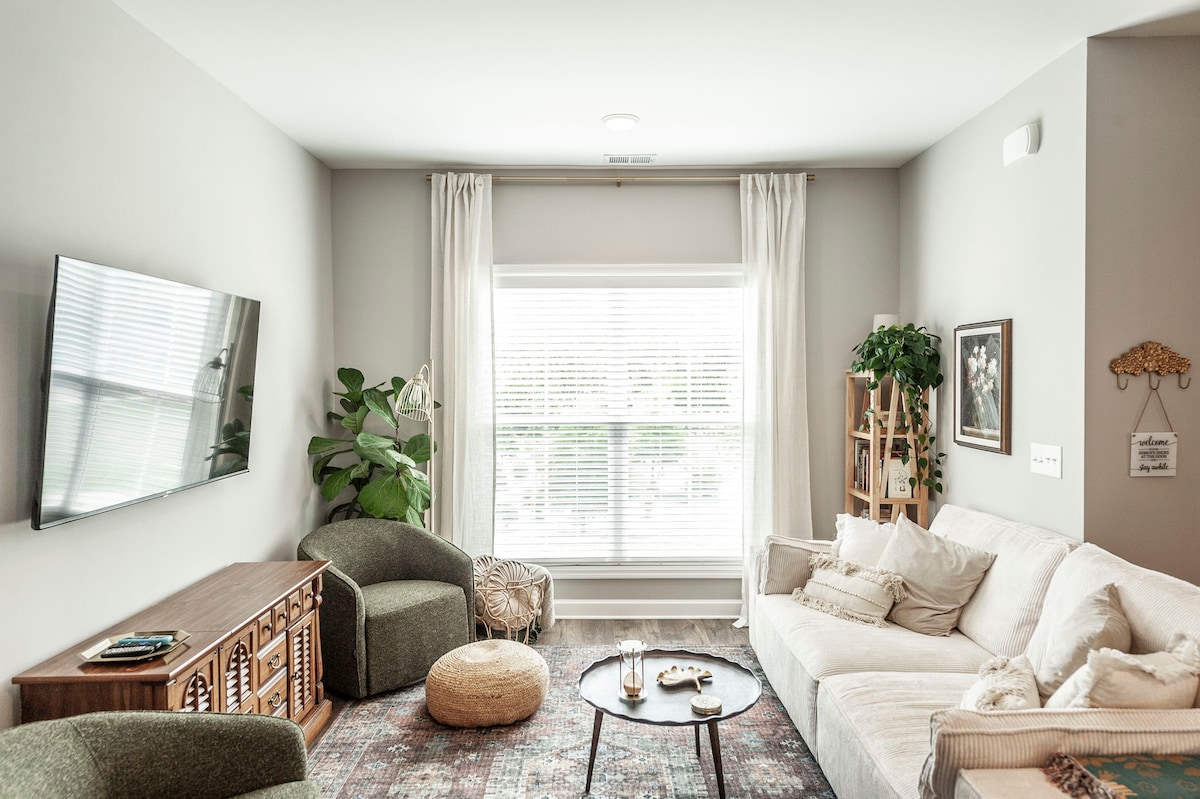 Successful Airbnb property: * Stylish 3BR Getaway by LCS Signature Properties in Gallatin