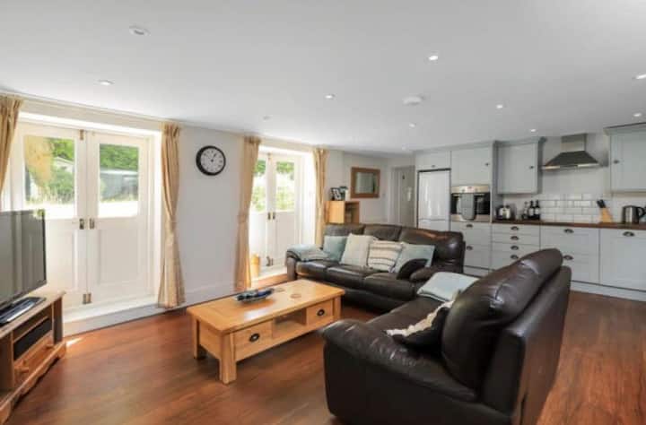 Southsea Garden Apartment - Southsea