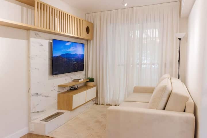Apartamento Com Terraço Na Serra De Itaipava. - Petrópolis